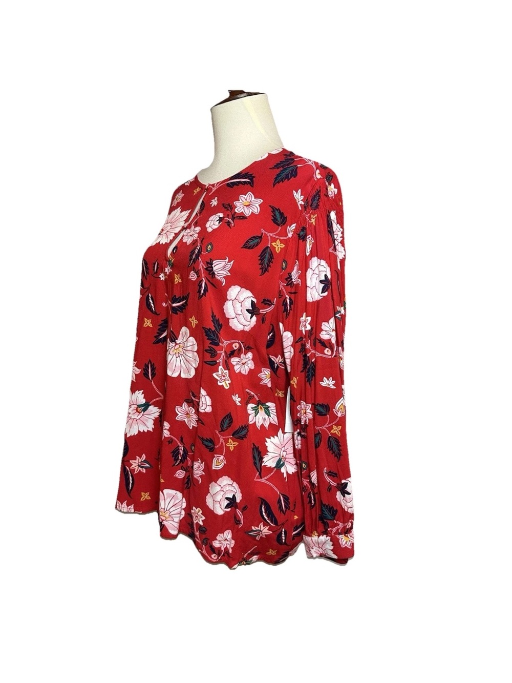 Old Navy Red Floral Blouse Smocked Shoulder Long Sleeve NWT - Picture 4 of 14